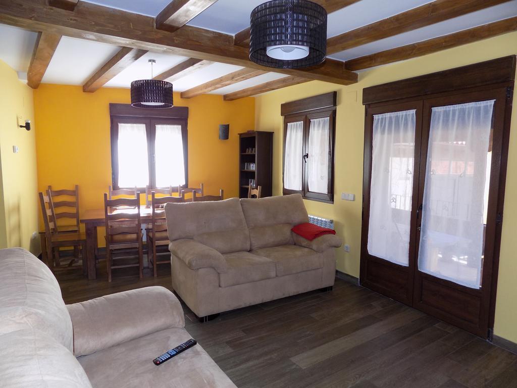 Casas Rurales Las Eras III Ayllon Bagian luar foto